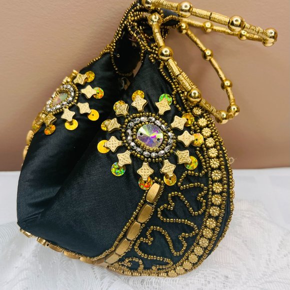 Vintage Ethnic Golden Metal Petals Clutch Purse – Handmade in Spain - Picture 4 of 8